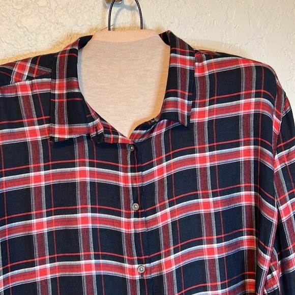 Loft new shirt w/ puffy sleeves - Picture 3 of 7